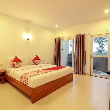 Oyo 396 Tibrae Residence Syariah Lembang Exterior foto