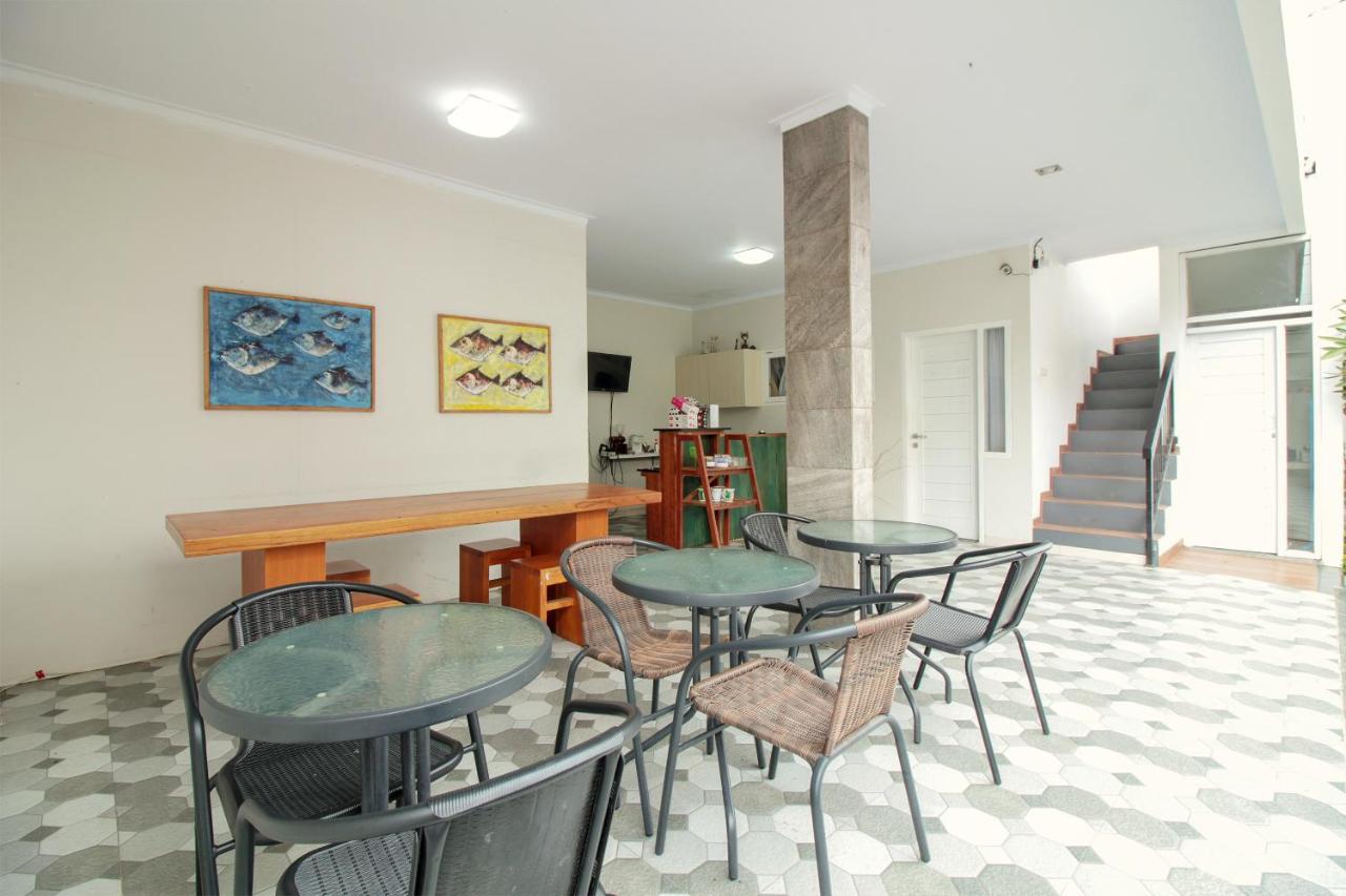Oyo 396 Tibrae Residence Syariah Lembang Exterior foto