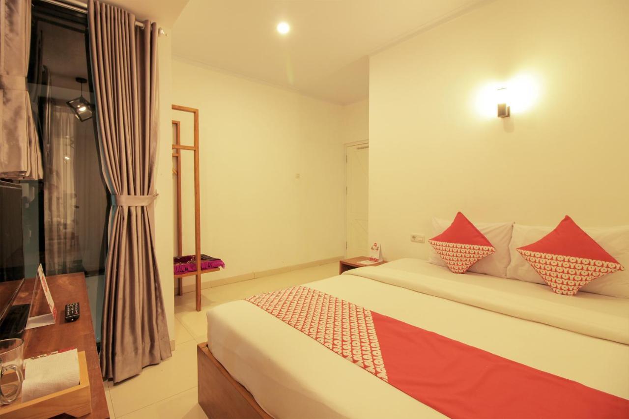 Oyo 396 Tibrae Residence Syariah Lembang Exterior foto